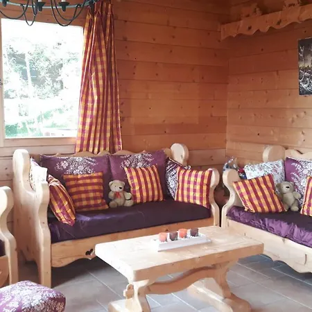 Les Genevriers Bed & Breakfast *